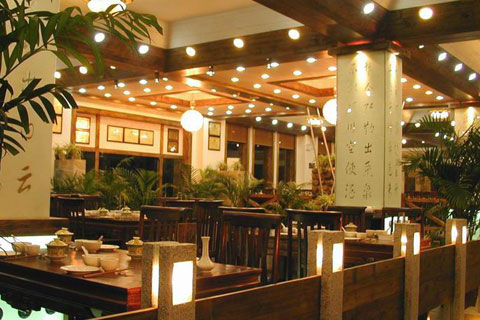江南人家餐厅中式设计，营造古典氛围的华贵与优雅